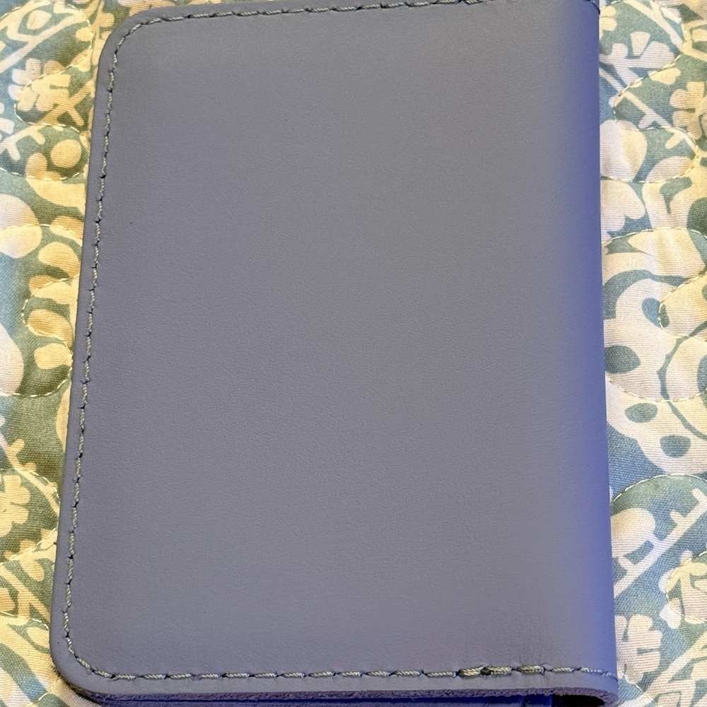 Portland Leather Goods Modern Passport Holder - Picture 2 of 3